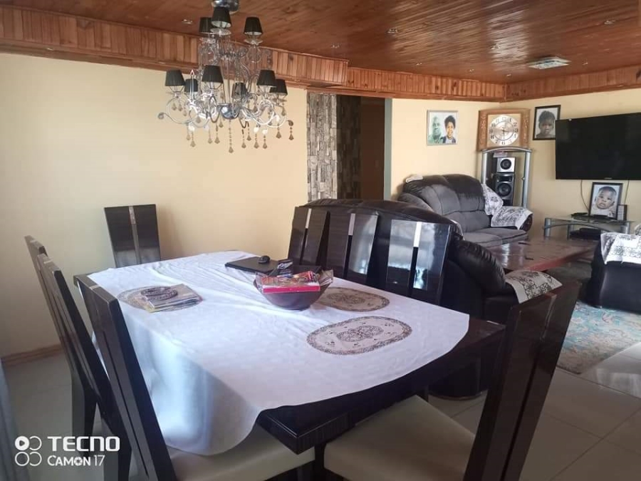 3 Bedroom Property for Sale in Electric City Western Cape